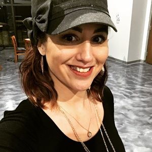 Meet your Posher, Rachel